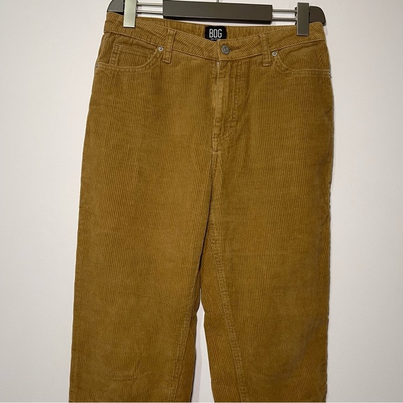 BDG Urban Outfitters Women’s Corduroy Mom Jeans Tan in Size 28 High-Rise Casual - Picture 4 of 11